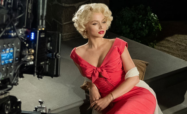 blonde marilyn